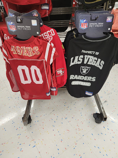 Pet Supply Store «Petco Animal Supplies», reviews and photos, 3300 Broadway St, Eureka, CA 95501, USA