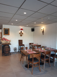 Atmosphère du Restaurant Le Mazot de Mimine à Fillière - n°3