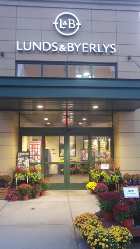 Grocery Store «Lunds & Byerlys Downtown Minneapolis», reviews and photos, 1201 Hennepin Ave, Minneapolis, MN 55403, USA