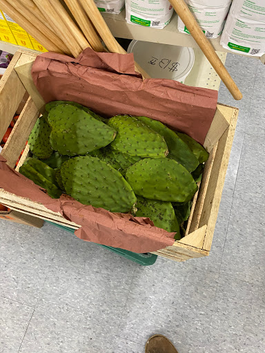 Produce Market «La Fiesta Produce Market», reviews and photos, 1771 7th Ave, Olivehurst, CA 95961, USA