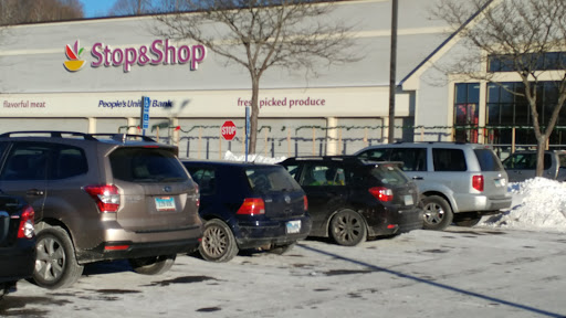 Shopping Mall «Main Avenue Shopping Plaza», reviews and photos, 380 Main Ave, Norwalk, CT 06851, USA