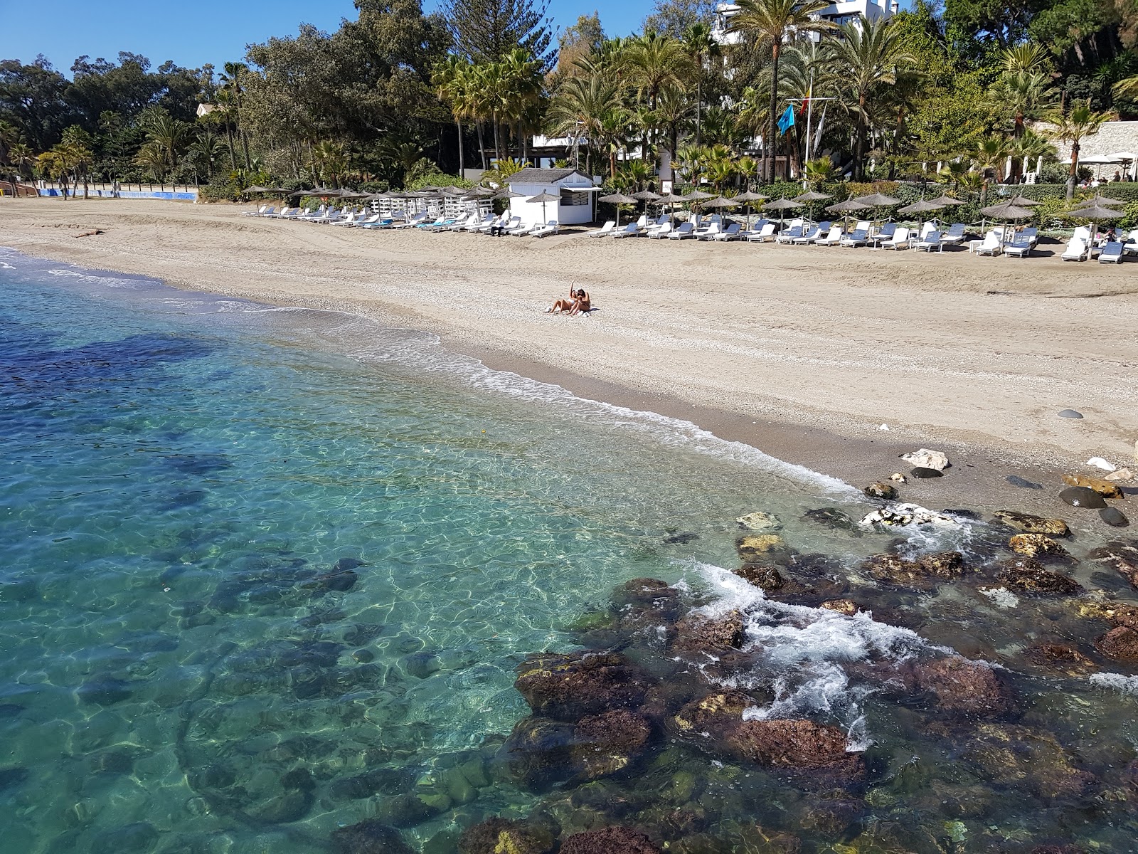 Foto av Playa de Nagueles och bosättningen