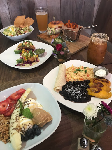 Claudia’s Find Brunch restaurant in Phoenix Near Location