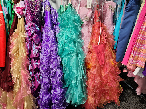 Bridal Shop «Spring Lake Bridal», reviews and photos, 616 E Savidge St B, Spring Lake, MI 49456, USA