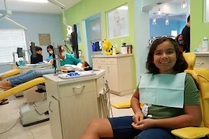 hi-5 Children's Dentistry image