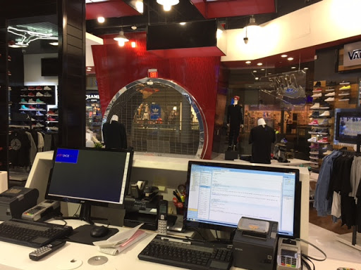 Shoe Store «Shoe Palace», reviews and photos, 2134 Montebello Town Center #2040, Montebello, CA 90640, USA