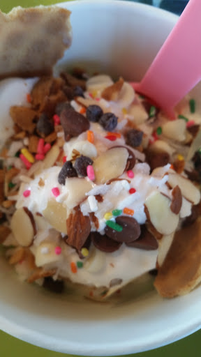 Frozen Yogurt Shop «Yo Yakima», reviews and photos, 2401 S 1st St Ste 100, Yakima, WA 98903, USA