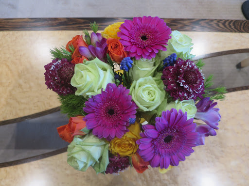 Florist «Buddies Flower», reviews and photos, 333 S State St n, Lake Oswego, OR 97034, USA