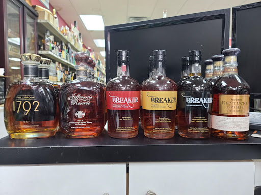 Liquor Store «Royal Liquor & Wine», reviews and photos, 1015 N Randall Rd, Elgin, IL 60123, USA
