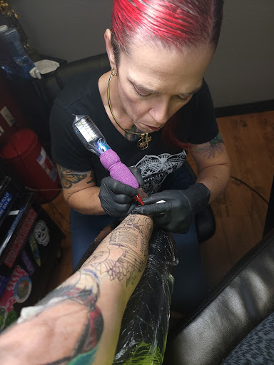 Tattoo Shop «Skinfinity», reviews and photos, 5664 Cypress Gardens Blvd, Winter Haven, FL 33884, USA