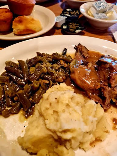 American Restaurant «Cracker Barrel Old Country Store», reviews and photos, 200 Cracker Barrel Dr, Clarksville, TN 37040, USA