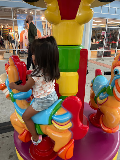 Outlet Mall «Tanger Outlet Charleston», reviews and photos, 4840 Tanger Outlet Blvd, North Charleston, SC 29418, USA