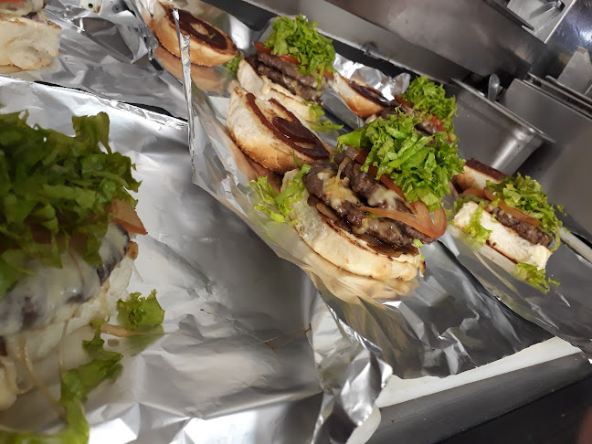 Comentários e avaliações sobre WTF Burger Chef