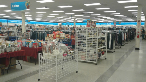 Clothing Store «Ross Dress for Less», reviews and photos, 5901 Wesley Grove Blvd, Wesley Chapel, FL 33544, USA