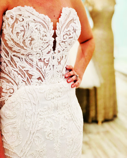 Bridal Shop «Le Bella Donna Bridal & Formal Shop», reviews and photos, 319 York Rd, Jenkintown, PA 19046, USA