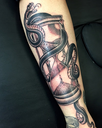 Tattoo Shop «Gold Rush Tattoo», reviews and photos, 1779 Newport Blvd # B, Costa Mesa, CA 92627, USA