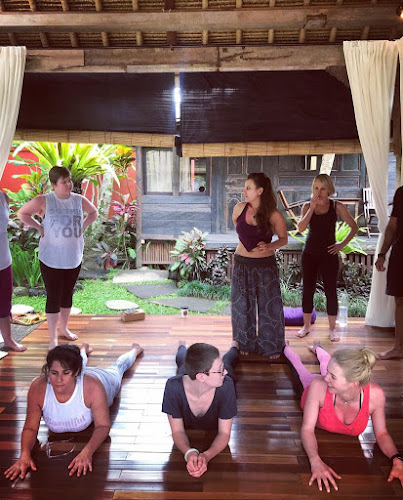 Reviews of Shanti Atma Yoga : Yin Yoga Teacher Training School in Brighton - Yoga studio