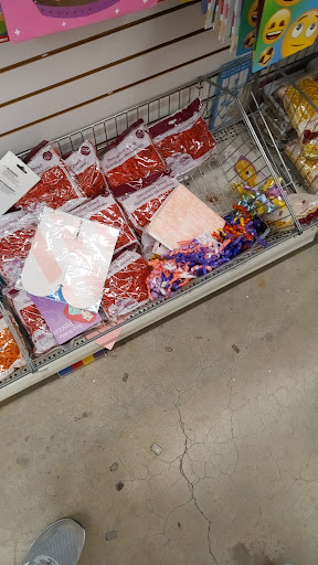 Dollar Store «Dollar Tree», reviews and photos, 646 Stewart Ave, Garden City, NY 11530, USA