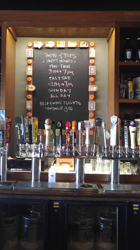 Wine Store «Tops Liquors», reviews and photos, 403 W University Dr # 104, Tempe, AZ 85281, USA