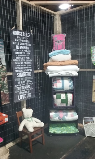 Shopping Mall «Flea Town USA», reviews and photos