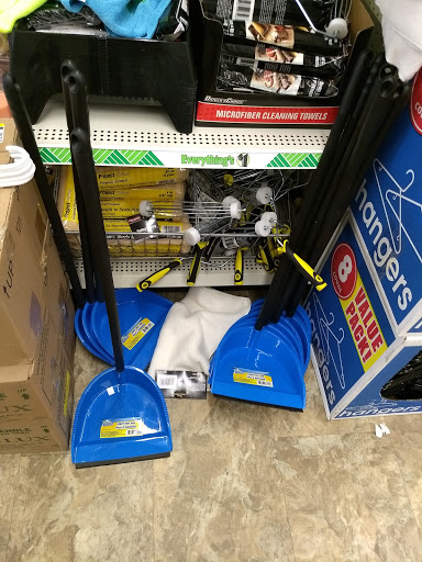 Shopping Mall «Pines Shopping Center», reviews and photos, 650 Elden St, Herndon, VA 20170, USA