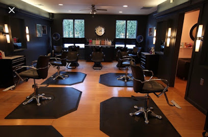 Mi Gente Barbershop & Beauty Salon