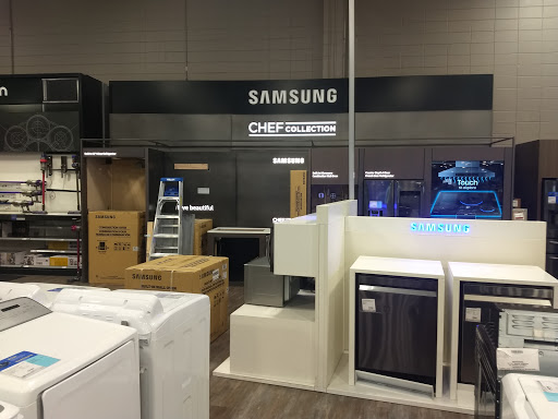 Electronics Store «Best Buy», reviews and photos, 4610 S 76th St, Greenfield, WI 53220, USA