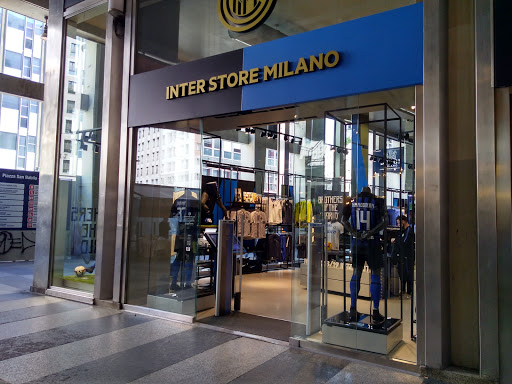 Stores to buy women's sportswear Milan