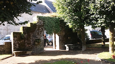 Enclos paroissial de Plougonven à Plougonven