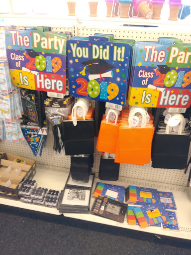 Dollar Store «Dollar Tree», reviews and photos, 58729 Columbia River Hwy, St Helens, OR 97051, USA