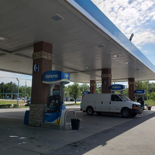 Gas Station «Valero», reviews and photos, 20 Rochester Rd, Leonard, MI 48367, USA