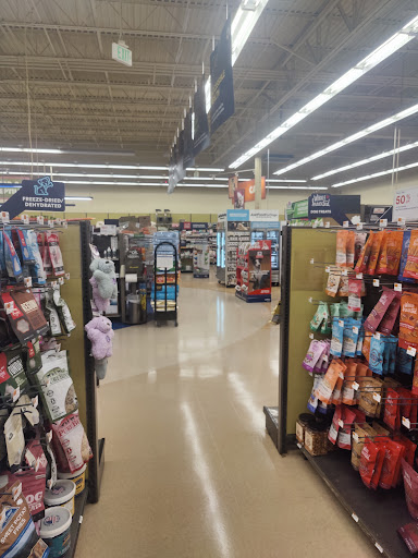 Pet Supply Store «Petco Animal Supplies», reviews and photos, 3591 Washington Blvd, Halethorpe, MD 21227, USA