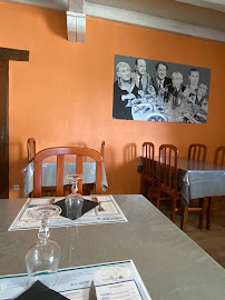 Atmosphère du Restaurant français Crêperie O CHAMPS D'LHEURE, chambres et gîtes à Curemonte - n°6