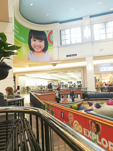 Shopping Mall «Summit Mall», reviews and photos, 3265 W Market St, Fairlawn, OH 44333, USA