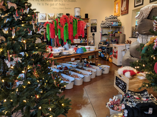 Pet Supply Store «Fideaux», reviews and photos, 43 North St, Healdsburg, CA 95448, USA