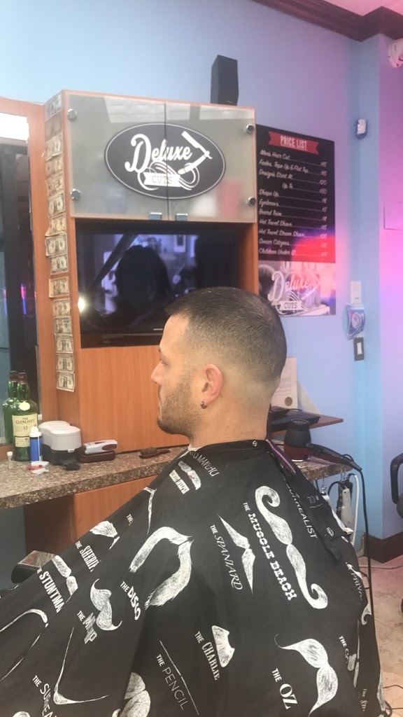 Deluxe Cuts Barbershop 11554