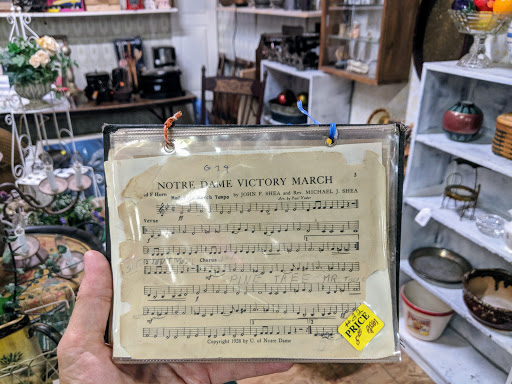 Flea Market «Red Barn Flea Market Auction», reviews and photos, 3381 Kings Hwy, Colonial Beach, VA 22443, USA