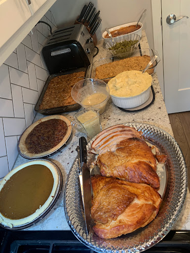 American Restaurant «Cracker Barrel Old Country Store», reviews and photos, 716 N Campbell Station Rd, Farragut, TN 37934, USA