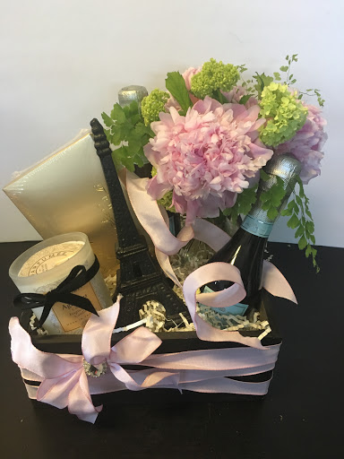 Florist «Fleur De Lis Florists», reviews and photos, 6588 Quinton Ln, Tujunga, CA 91042, USA