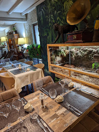 Atmosphère du Restaurant Sous la Canopée à Saint-Ouen-l'Aumône - n°5