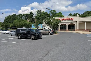 The Shops at Sumner Place image