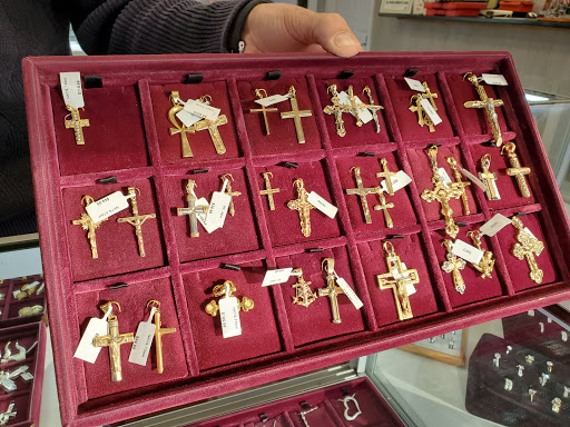 Jewelry Buyer «All Island Jewelry & Loan», reviews and photos, 2394 Middle Country Rd, Centereach, NY 11720, USA