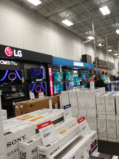 Electronics Store «Best Buy», reviews and photos, 5153 Elmore Avenue, Davenport, IA 52807, USA