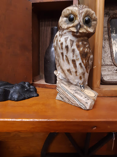 Antique Store «M & M Antiques & Collectibles», reviews and photos, 123 N Lewis St, Monroe, WA 98272, USA