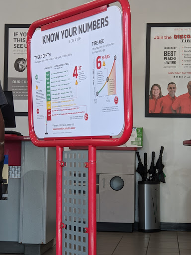 Tire Shop «Discount Tire Store - Livonia, MI», reviews and photos, 18975 Middlebelt Rd, Livonia, MI 48152, USA