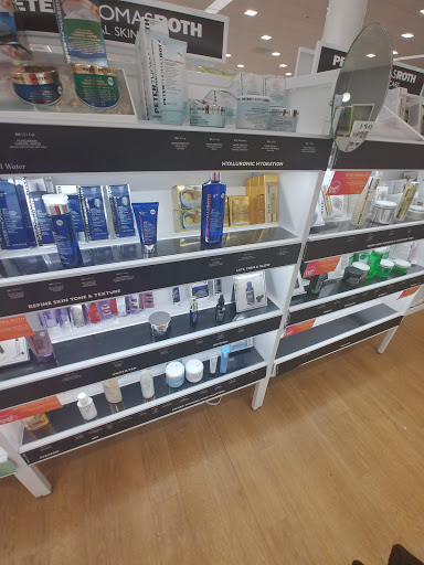 Hair Salon «Ulta Beauty», reviews and photos, 7735 W Ridgewood Dr, Parma, OH 44129, USA