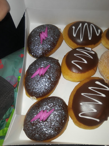 Bakery «Krispy Kreme Doughnuts», reviews and photos, 1024 W Gladstone St, San Dimas, CA 91773, USA