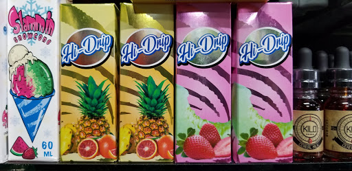 Tobacco Shop «THE GREENMILE VAPE & SMOKE SHOP», reviews and photos, 2014 W Bullard Ave, Fresno, CA 93711, USA