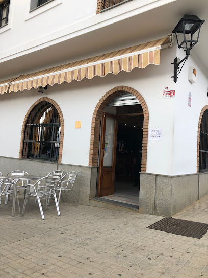 Restaurante la Parada - Av. de Extremadura, 15, 06228 Hornachos, Badajoz, Spain