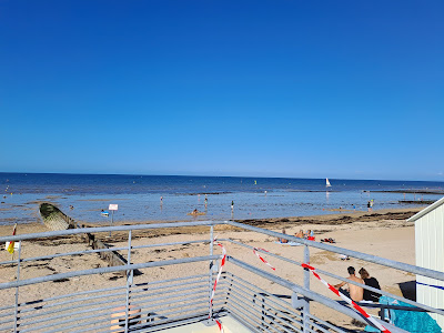 Digue St Aubin-sur-mer à Saint-Aubin-sur-Mer